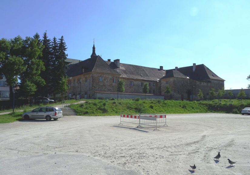 Františkánský klášter; Jindřichův Hradec